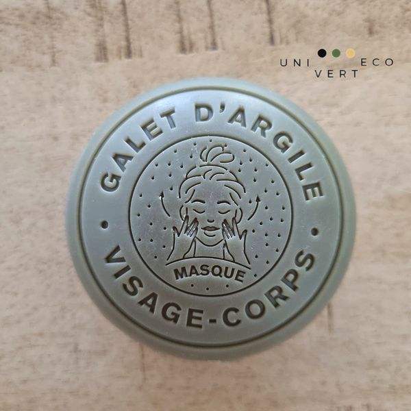 Le galet masque au lait d'ânesse biologique et à l'argile verte : le lait d'ânesse préserve le dessèchement de la peau tandis que l'argile verte lutte contre les excès de sébum qui rendent la peau grasse.