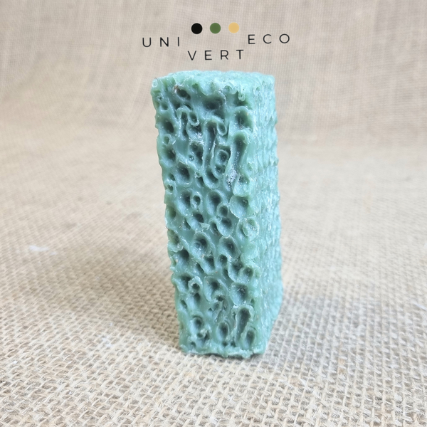 Nous avons choisi de vous présenter les pains de savons exfoliants et raffermissants de Label Provence Nature au lait d'ânesse BIO, poudre de riz et son de blé.
 
Particulièrement riche en lait d'ânesse, ce savon est de grande qualité et apportera un soin complet à votre peau en l'adoucissant et en l'hydratant. Un gommage naturel pour une peau ravivée et tonifiée.
 
Le lait d'ânesse possède des vertus nourrissantes, revitalisantes, régénérantes et fortifiantes. Il apporte à votre peau douceur et bien-être.