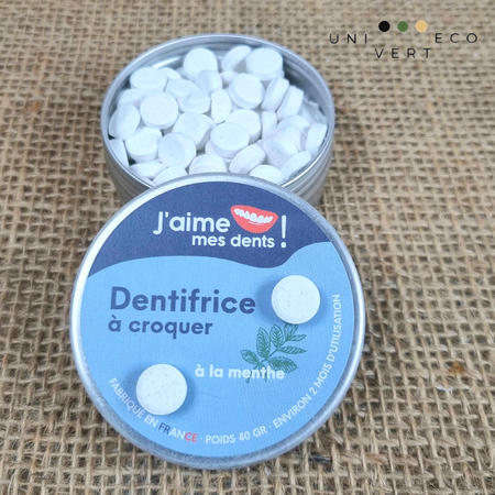 UNIVERTECO a choisi de vous proposer ce dentifrice à croquer composé de 120 pastilles à la menthe saines, naturelles et vegan : parce qu'il existe des solutions vertes et des alternatives écologiques pour notre salle de bain, nous souhaitons vous faire découvrir cette jolie marque française