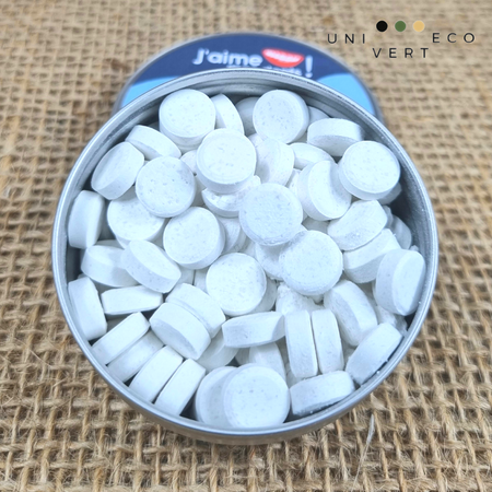 UNIVERTECO a choisi de vous proposer ce dentifrice à croquer composé de 120 pastilles à la menthe saines, naturelles et vegan : parce qu'il existe des solutions vertes et des alternatives écologiques pour notre salle de bain, nous souhaitons vous faire découvrir cette jolie marque française