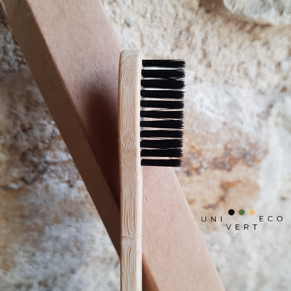 Les brosses à dents zéro-déchet en bambou